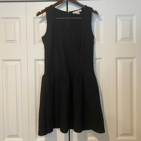 Black Stretchy Modern Drop-Waist Skater Dress with pockets Size Medium - Picture 4 of 13